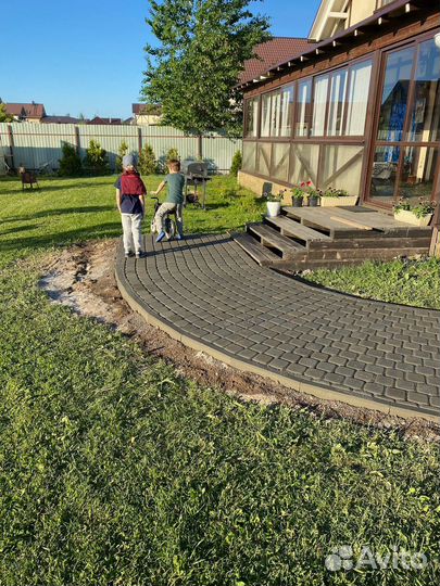 Укладка тротуарной плитки, брусчатки. под ключ