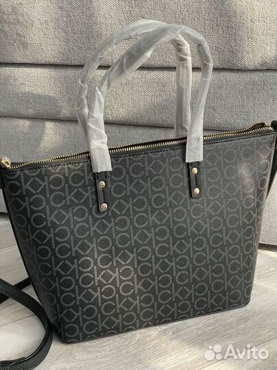 Сумка женская Calvin Klein Monogram Mini Shopper B