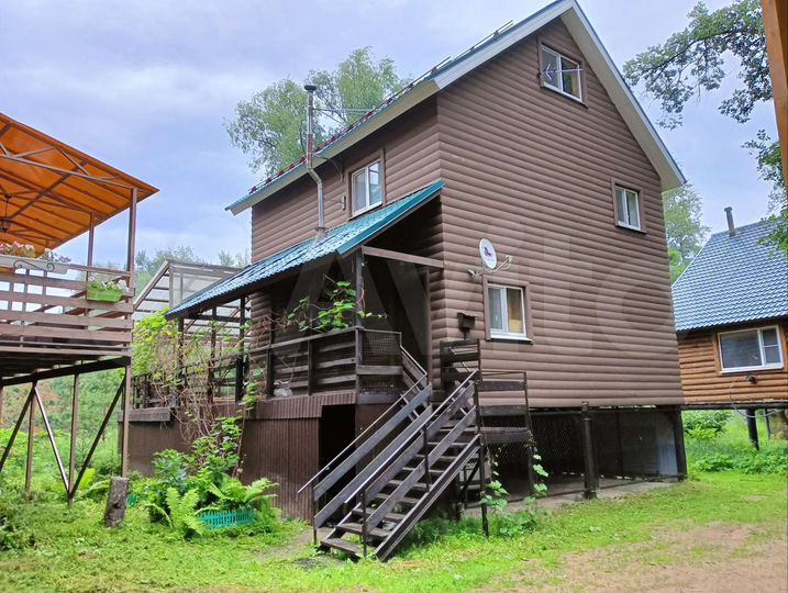 Дом 192 м² на участке 1,5 сот.