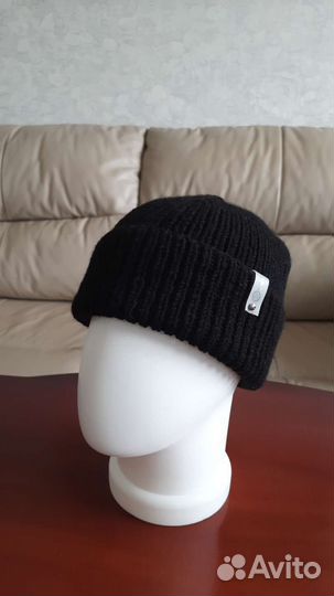 Вязанные шапки ручной работы