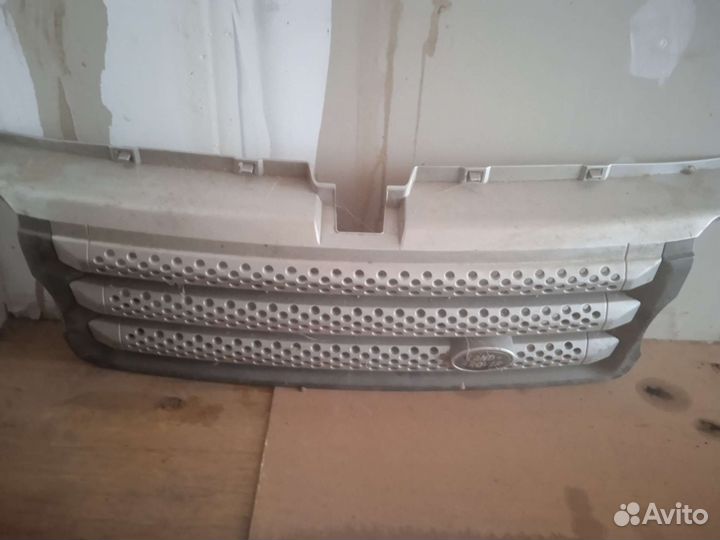 Решётка радиатора Land Rover