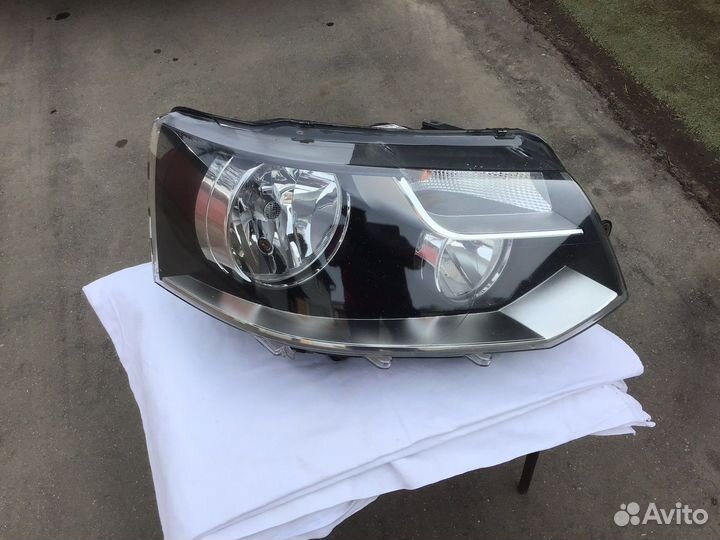 Фара правая б/у Фольксваген Мультиван Т5 рестайл