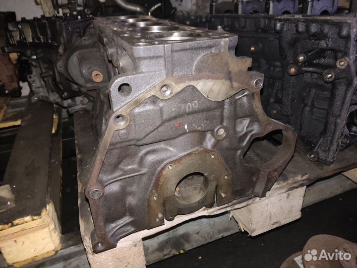 Блок двигателя голый 2.5TDI VW Т4