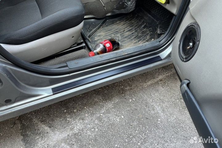 Эластичные накладки в проем дверей Ларгус