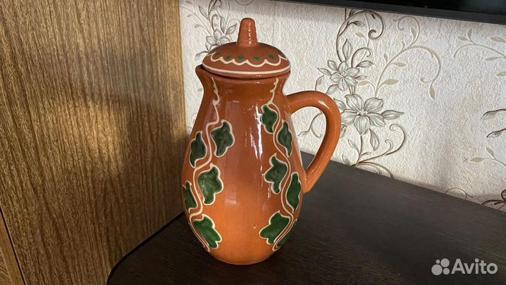 Глиняный кувшин