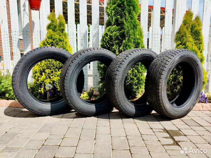 Dunlop Winter Maxx SJ8 225/60 R18 100R