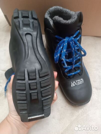 Лыжные ботинки