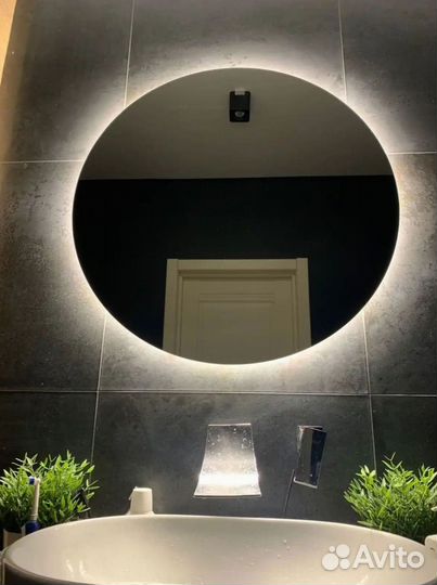 Зеркало настенное на заказ