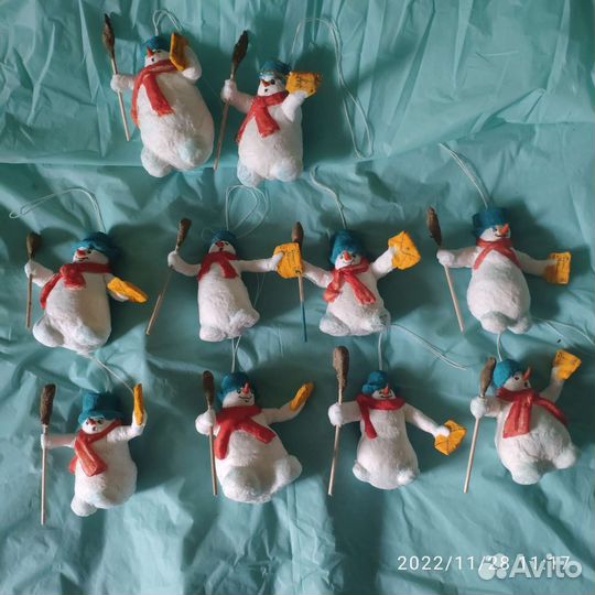 Игрушка из ваты на ёлку снеговик