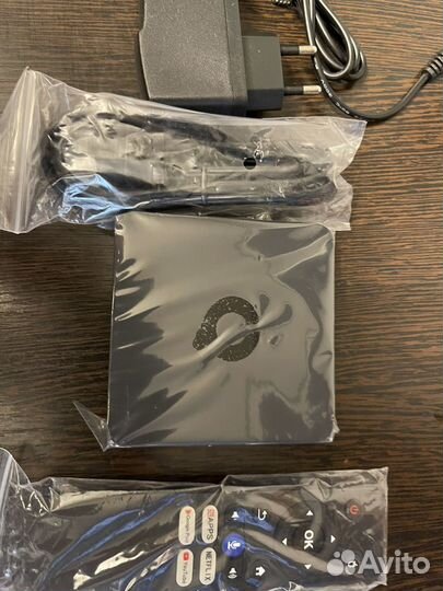 Андройд приставка с голосовым пультом