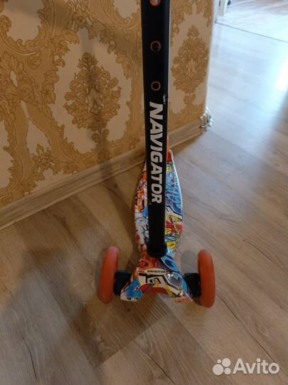 Продам детский трёхколёсный самокат