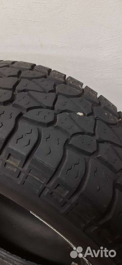 Mickey Thompson Baja STZ 265/65 R17 140