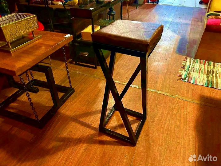 Барный стул