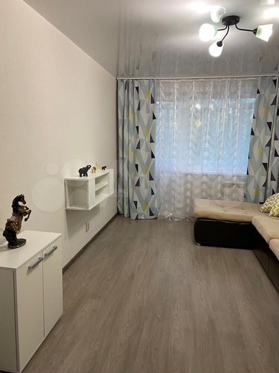 2-к. квартира, 50 м², 4/10 эт.