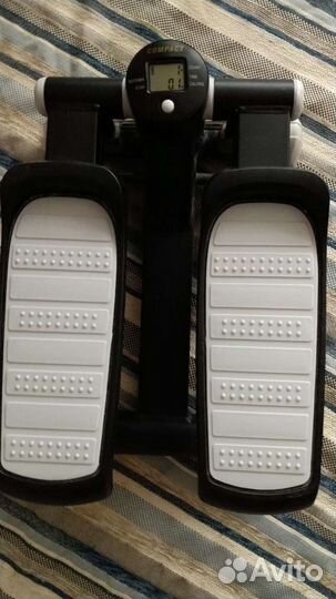 Тренажер. Мини-степпер