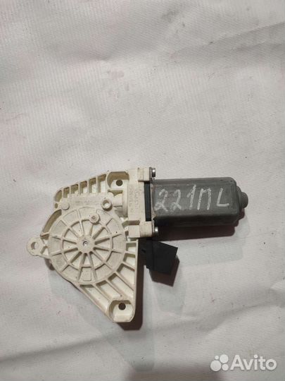 Мотор стеклоподъемника Mercedes S550 W221