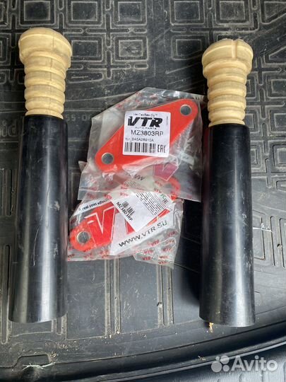 Мазда сх5 от 17 г пыльник,отбойник, опора