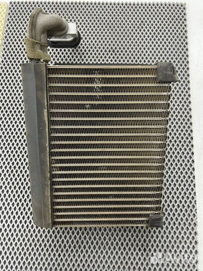 Радиатор кондиционера салона Pontiac Vibe 1