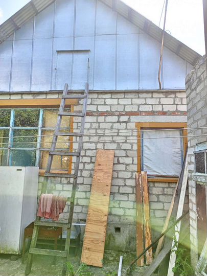 Дом 30 м² на участке 5 сот.