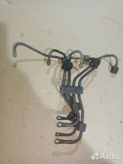 Трубки топливные Toyota Hiace 1998г