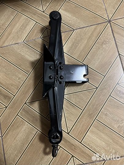 Домкрат subaru forester/outback оригинал