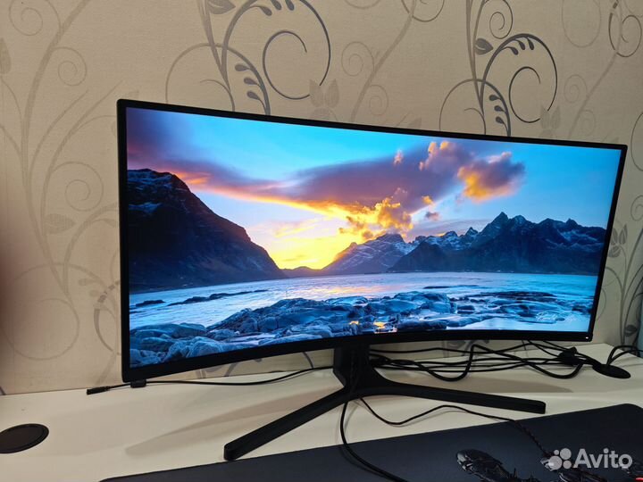 Монитор Xiaomi Curved Gaming Monitor 34