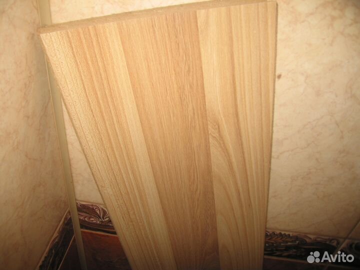 Обналичка,Ламинат в остат цвета белый,коричневый