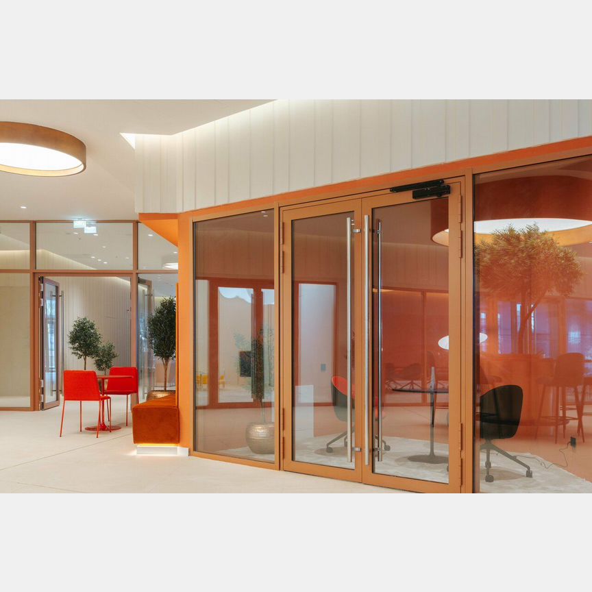 2-к. квартира, 79,1 м², 43/50 эт.