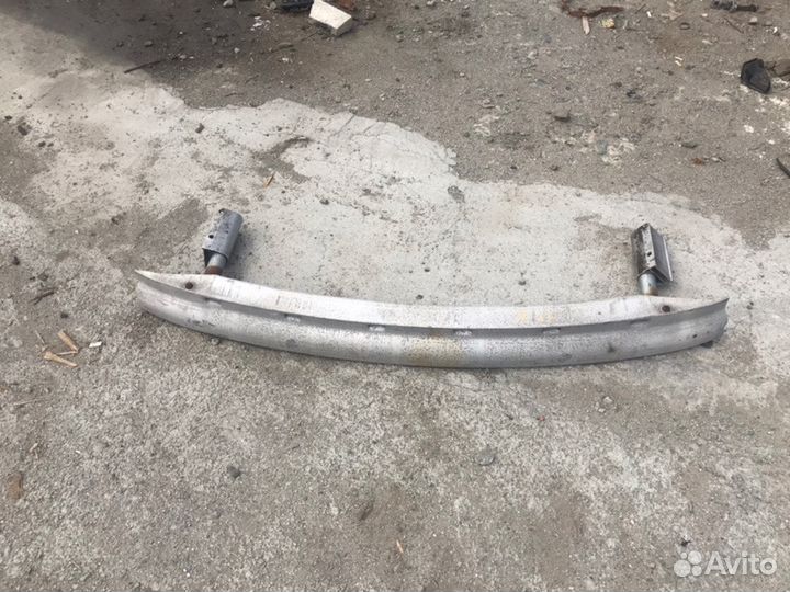 Усилитель заднего бампера задний Audi A6 C5 2.8