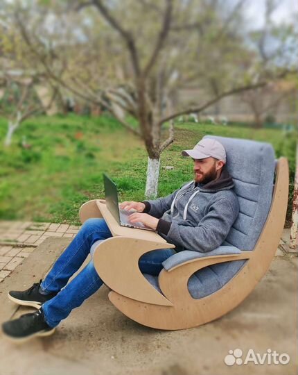 Кресло для работы и развлечений Relaxer Pro