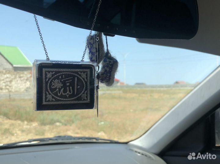 Коран с серебряными вставками