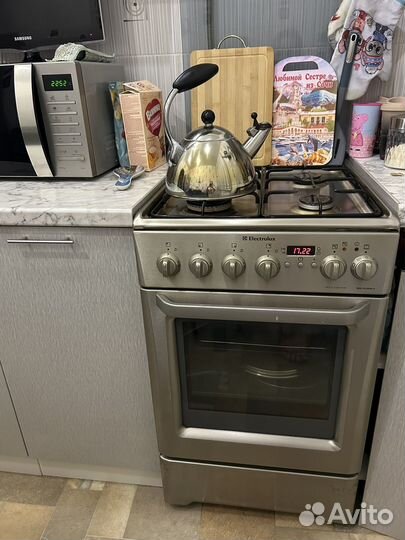 Газовая плита бу Elektrolux