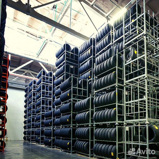 Maxxis MA-Z4S Victra 245/40 R20