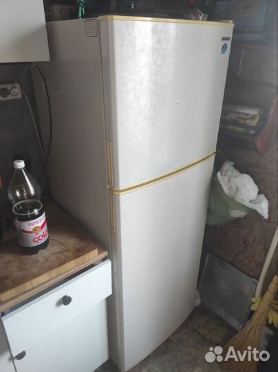 Холодильник samsung