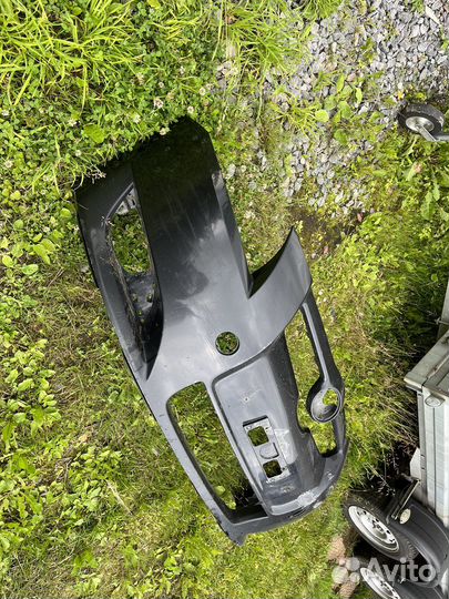 Бампер передний toyota auris