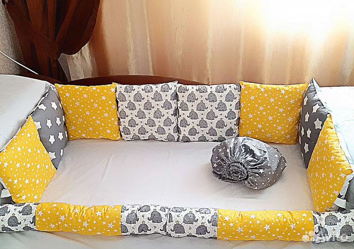 Бортики в кроватку. Простыня на резинке в подарок