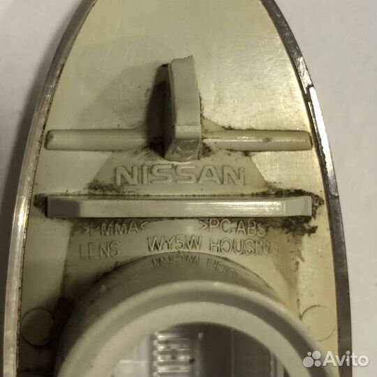 Повторитель в крыло Nissan A045496