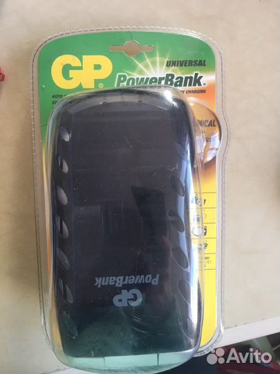 Универсальное зарядное устройство GP Power Bank
