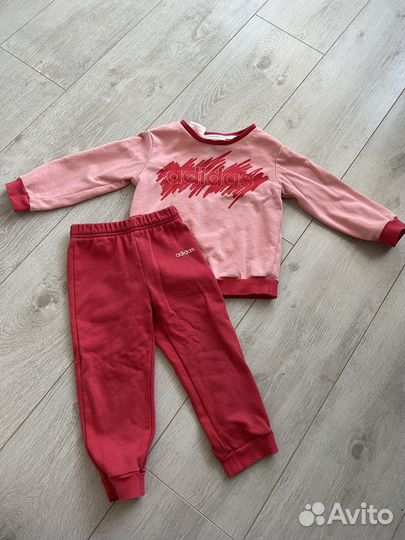 Спортивный костюм adidas для девочек