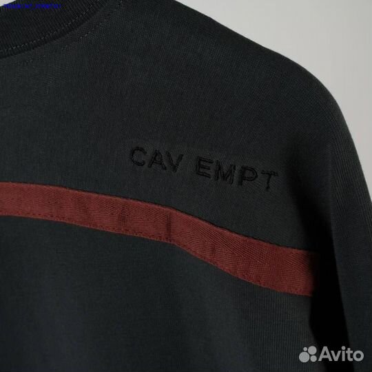 Лонгслив Cav Empt: Элегантность и комфорт в одном