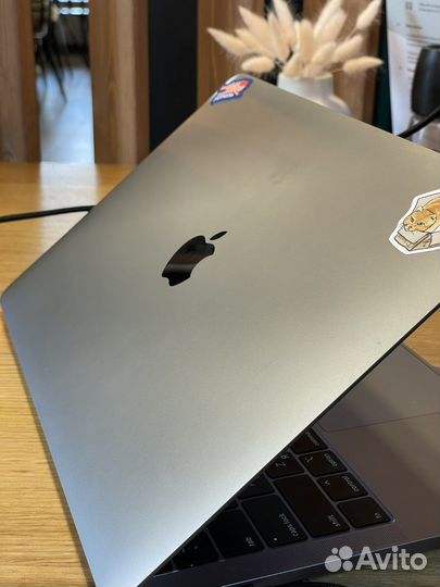 Apple MacBook Pro 13 на i5 128 Gb 2019