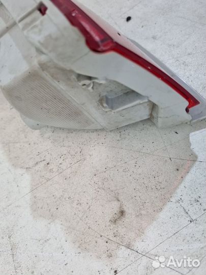 Фонарь противотуманный задний левый Toyota Land