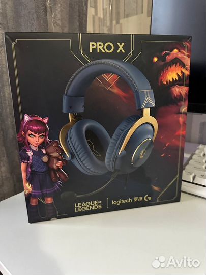 Наушники Logitech g pro x LoL edition Новые