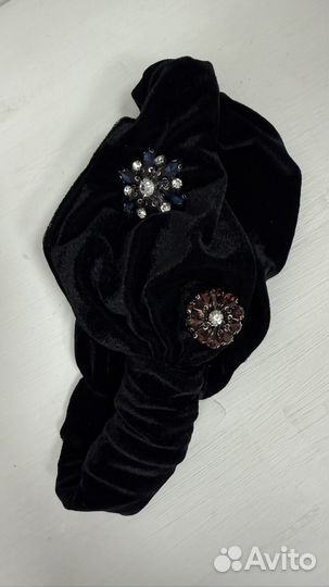 Нарядная повязка на голову.с камнями. Новая