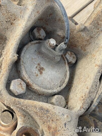 Ступица задняя левая Geely Emgrand x7