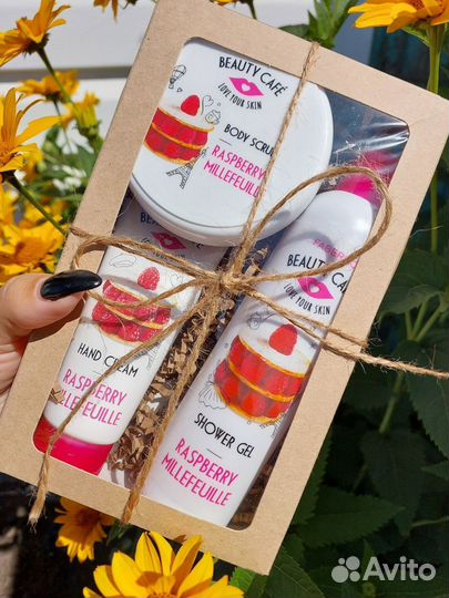 Крем для рук, скраб для тела и гель для тела