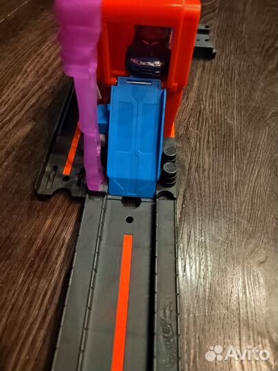 Заправка Hot Wheels