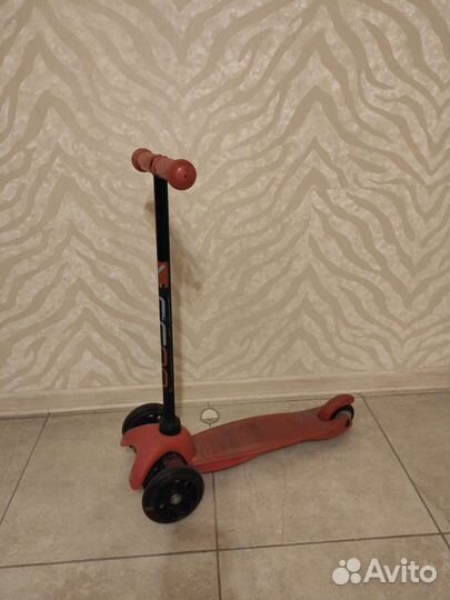 Самокат Y-Scoo
