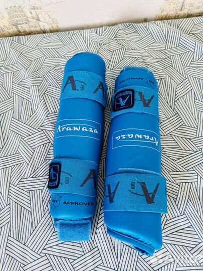 Защита для каратэ перчатки, футы, щитки на голень