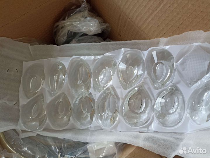 Люстра новая